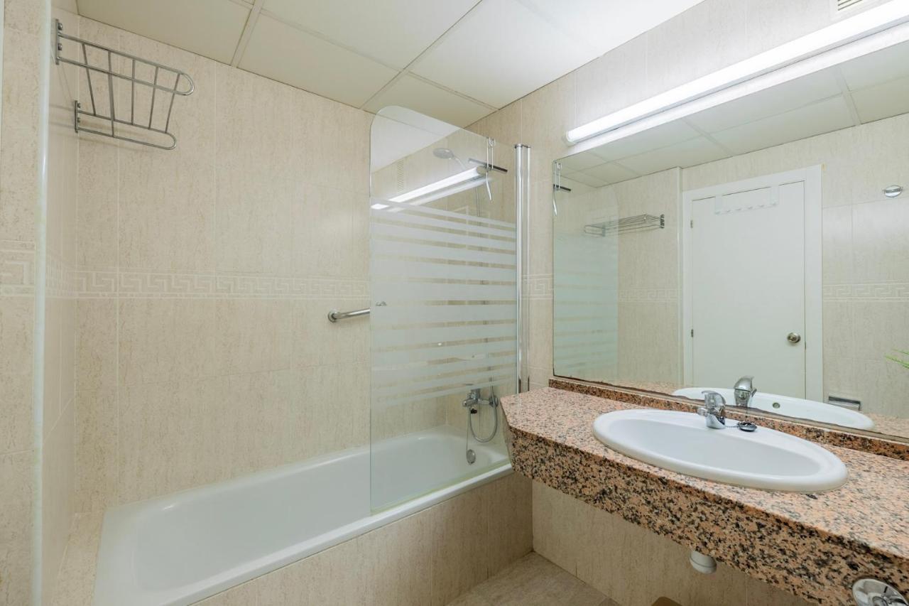 Uhc Michelangelo Apartments Salou Ngoại thất bức ảnh