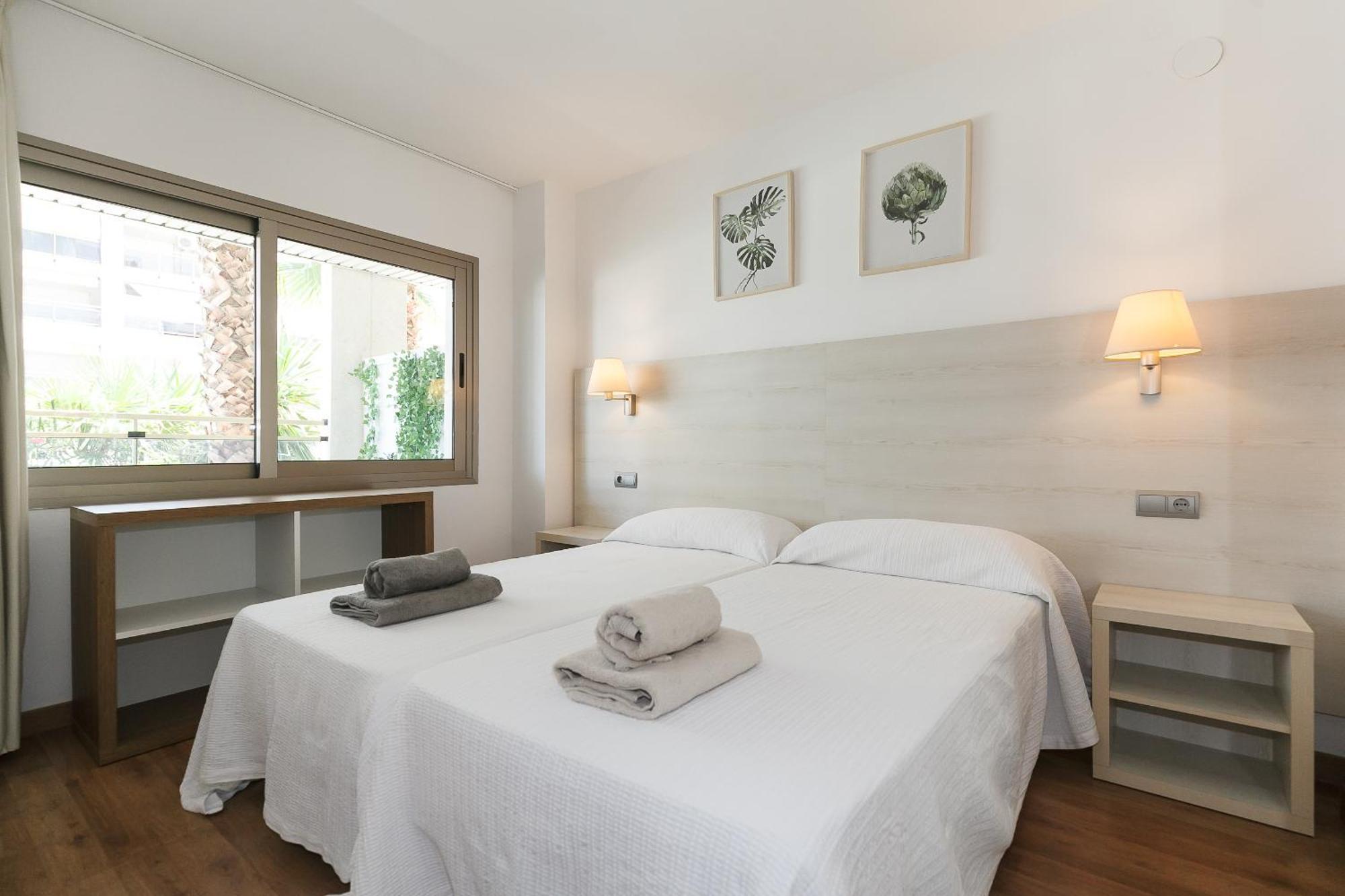 Uhc Michelangelo Apartments Salou Phòng bức ảnh