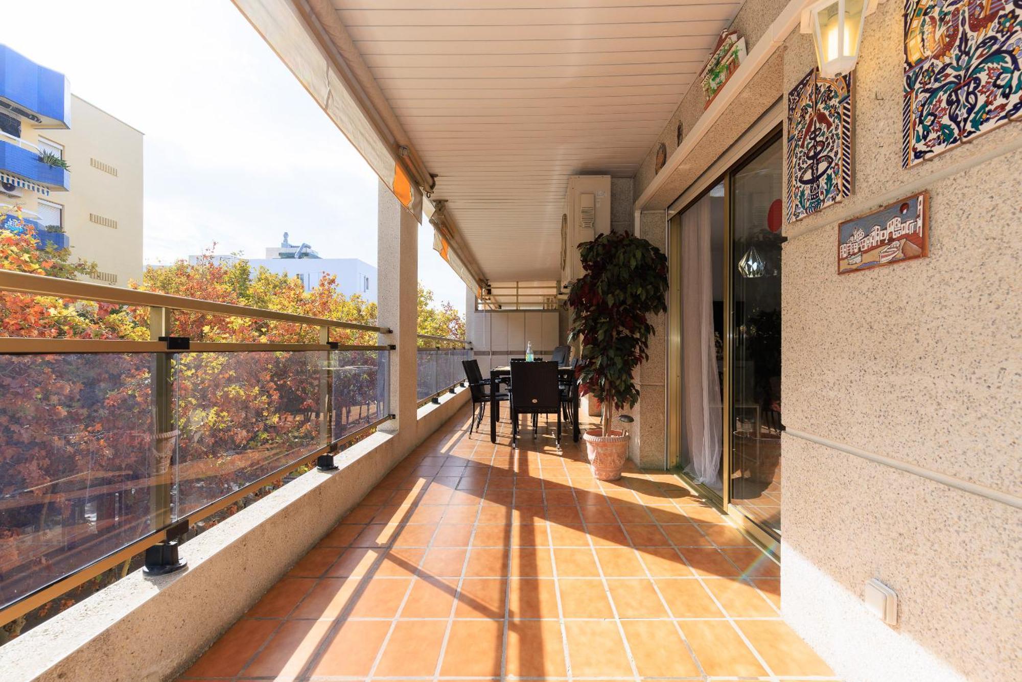 Uhc Michelangelo Apartments Salou Phòng bức ảnh