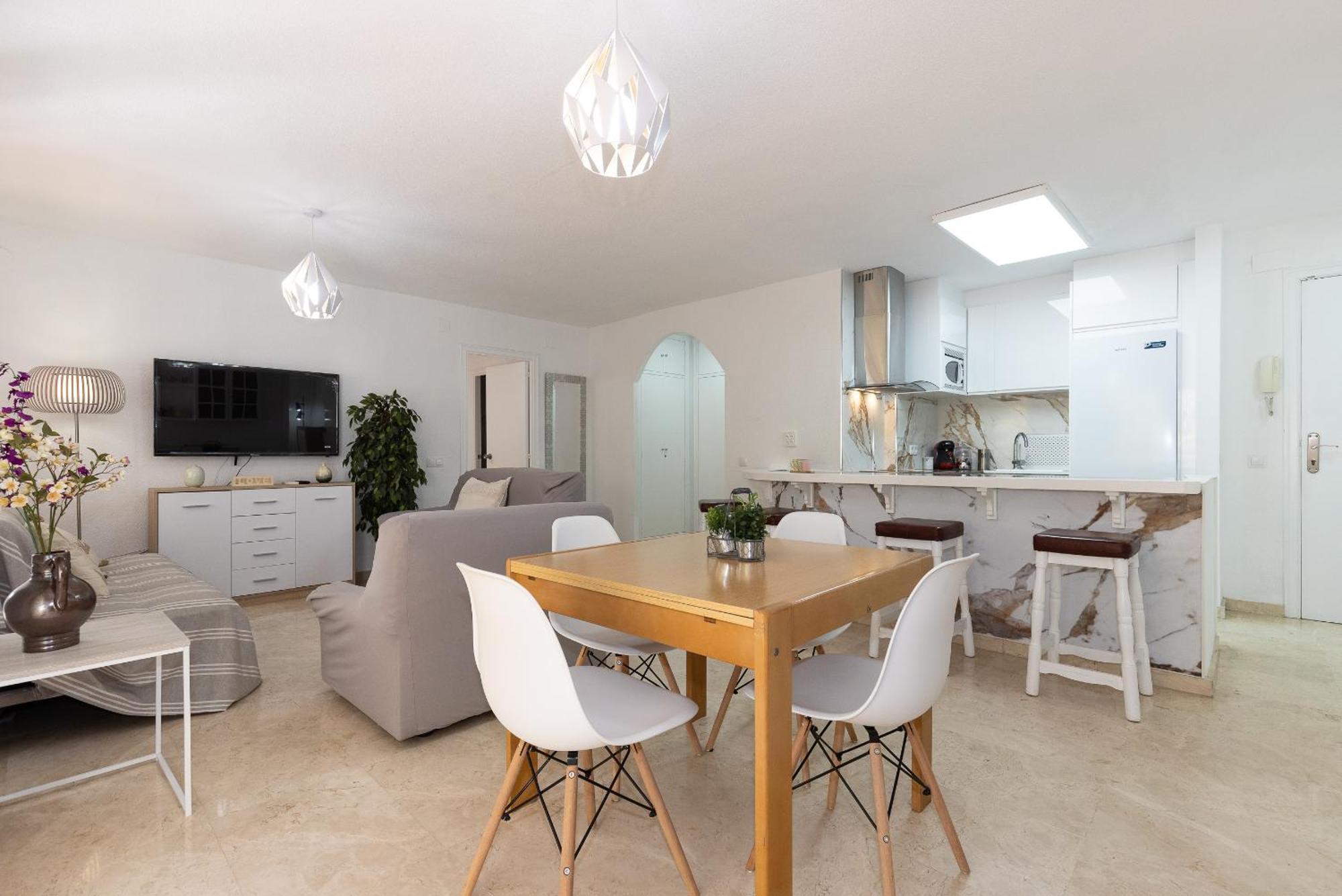 Uhc Michelangelo Apartments Salou Phòng bức ảnh