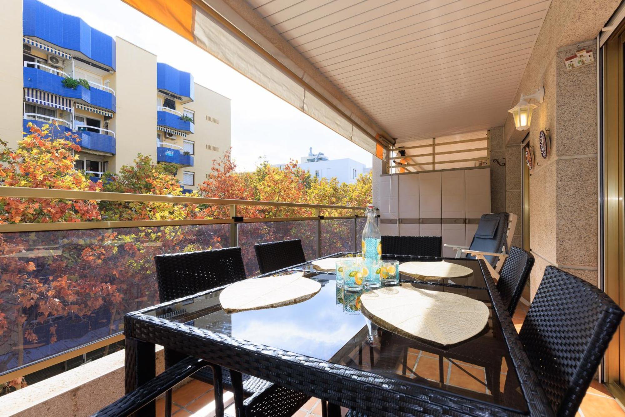Uhc Michelangelo Apartments Salou Phòng bức ảnh