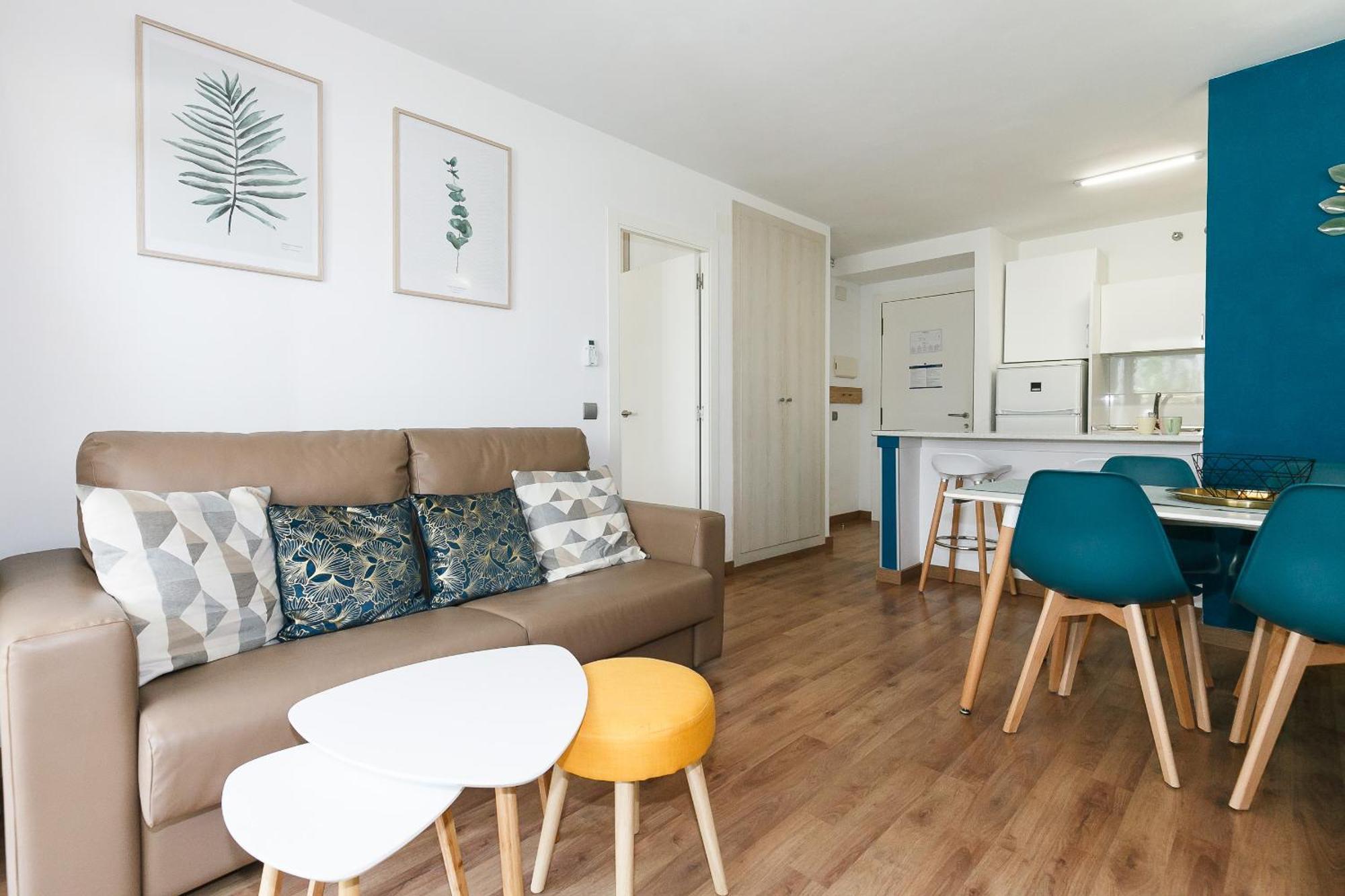 Uhc Michelangelo Apartments Salou Phòng bức ảnh